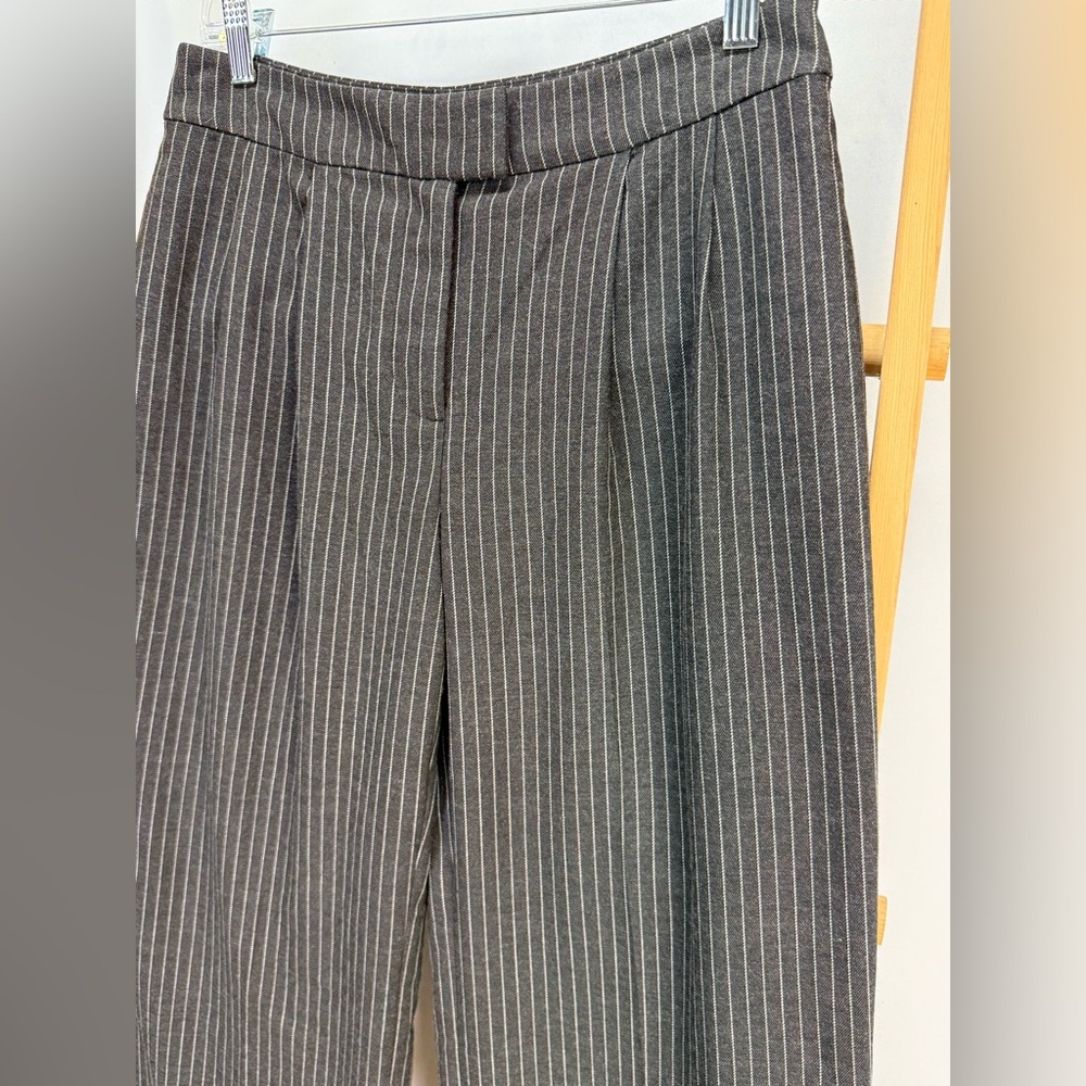 OPEN EDIT Gray pinstriped wide leg pleated front pants size S - Picture 7 of 16